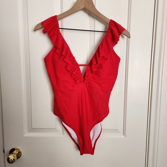 Cupshe Other - Cupshe NWT Red Ruffled One Piece